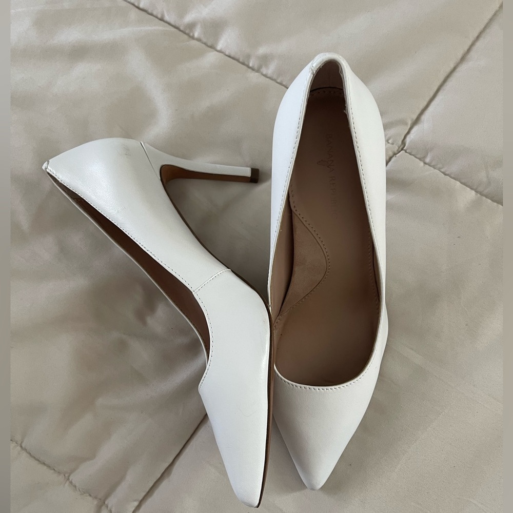 BANANA REPUBLIC leather shoes